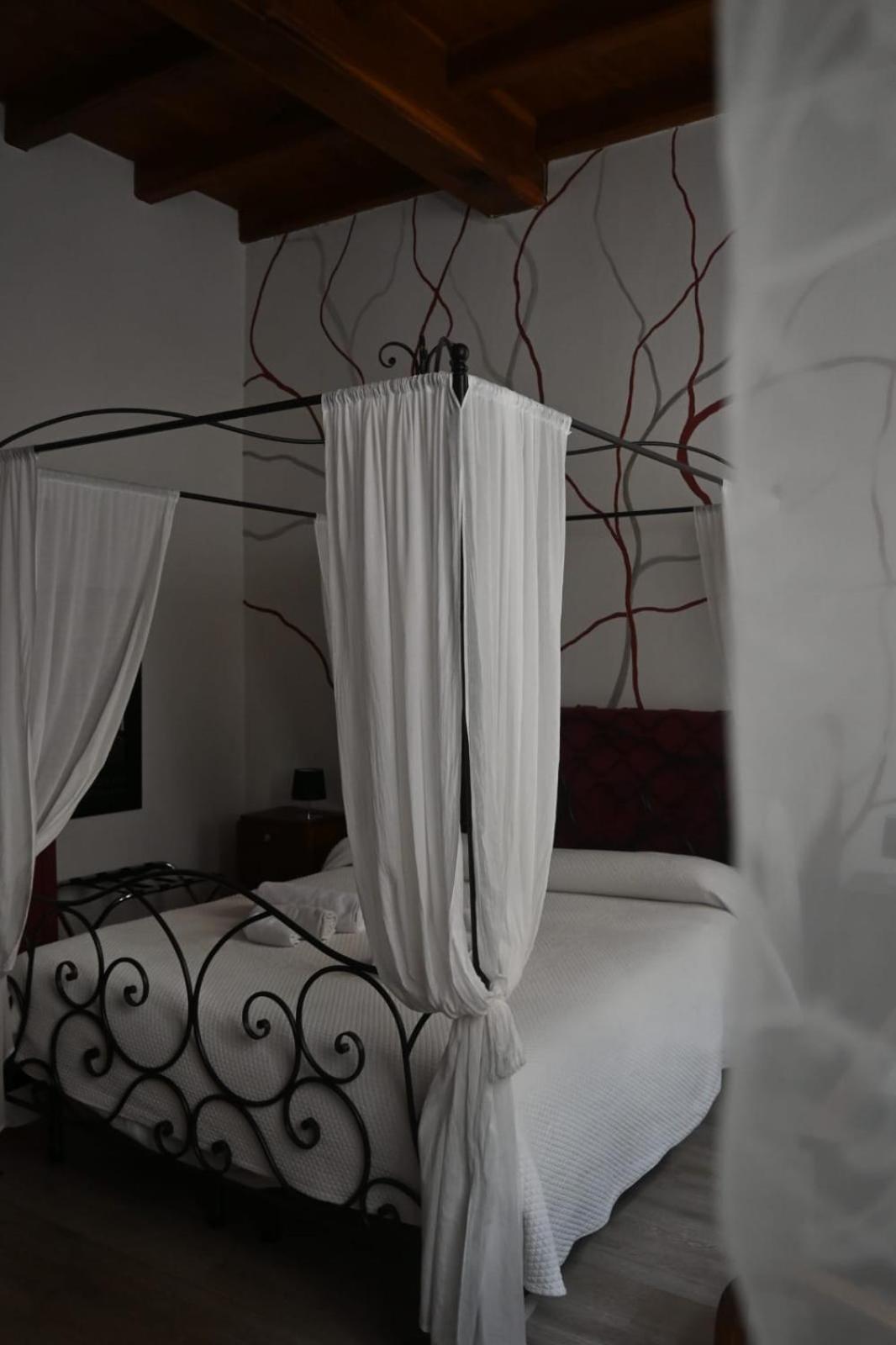 Bed and Breakfast Domus Aurea Saluzzo Exterior foto