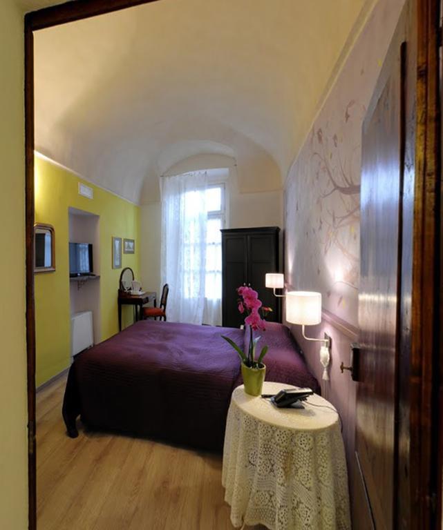 Bed and Breakfast Domus Aurea Saluzzo Exterior foto