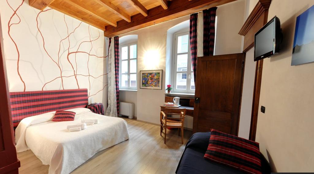 Bed and Breakfast Domus Aurea Saluzzo Exterior foto